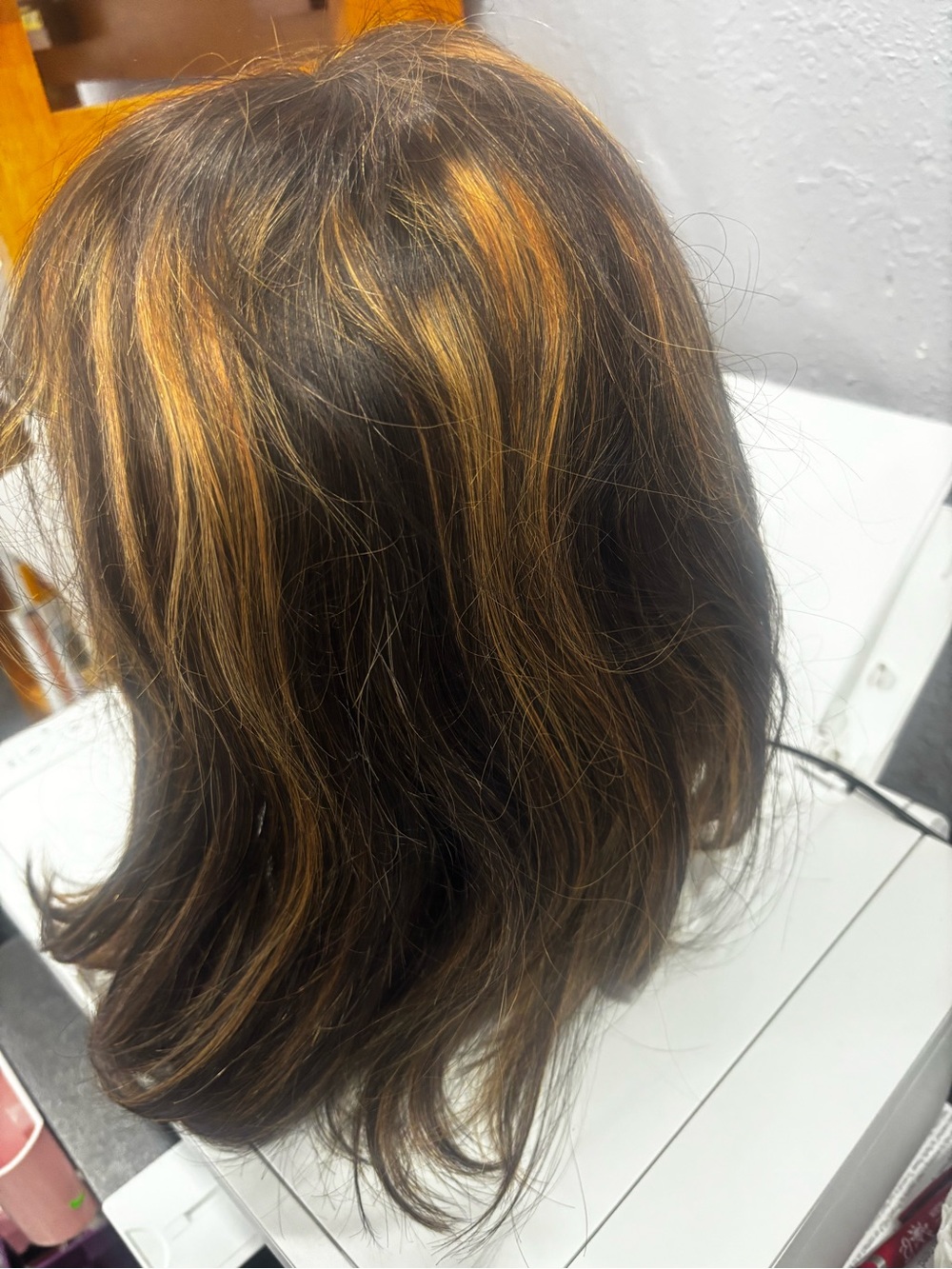 New Women’s Short Black Wig with Honey Blonde Highlights 100% human - Picture 4 of 9